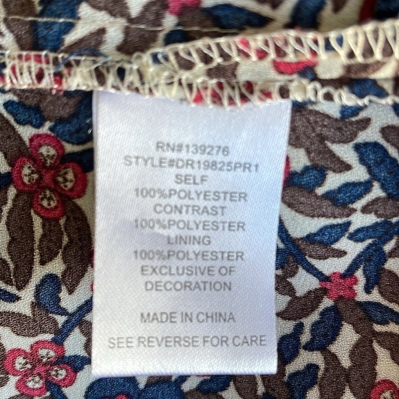 DR2 Navy Floral Print Blouse - Picture 6 of 6